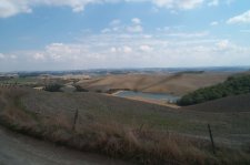 Vista sulle crete senesi da Quinciano (6086 bytes)